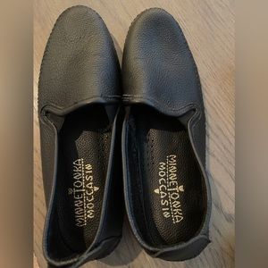 Minnetonka Black Leather Moccasins